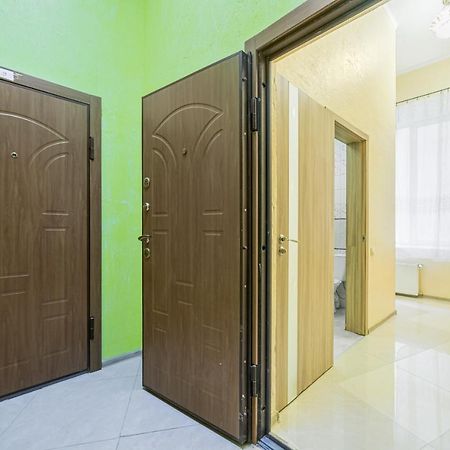 Apartment Near Deribasovskaya オデッサ エクステリア 写真