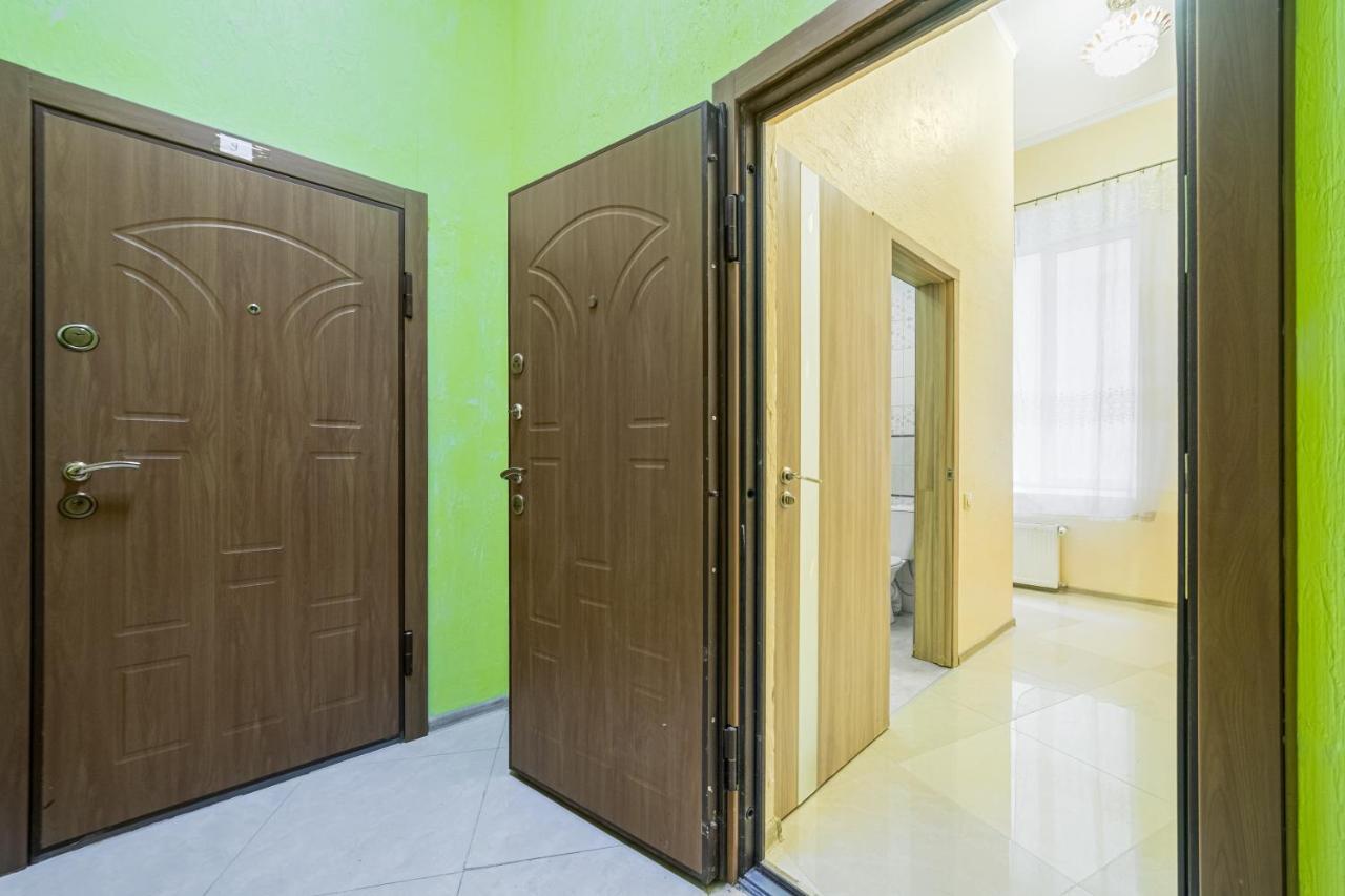 Apartment Near Deribasovskaya オデッサ エクステリア 写真