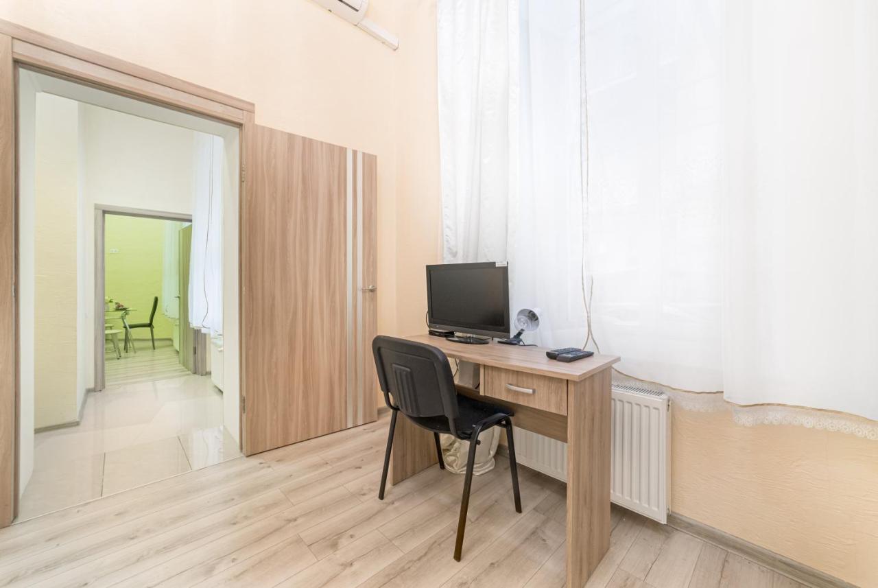 Apartment Near Deribasovskaya オデッサ エクステリア 写真