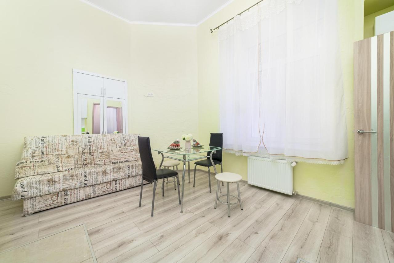 Apartment Near Deribasovskaya オデッサ エクステリア 写真